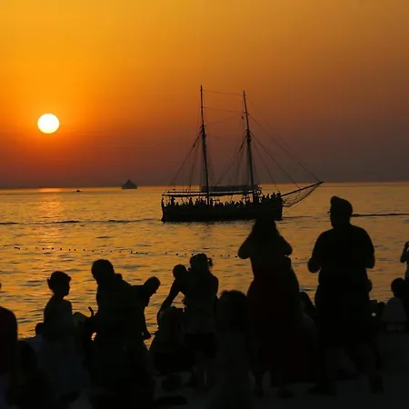 Rosita Deluxe Guest house