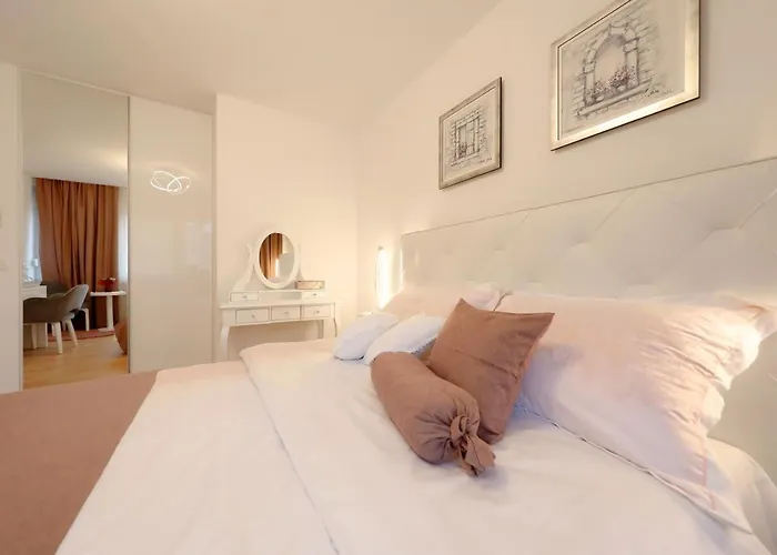 Rosita Deluxe Pensionat 4*